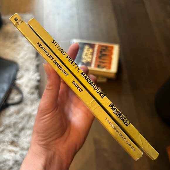 Marmaduke Sitting Pretty First Printing Soft Cover Comic - Picture 6 of 7